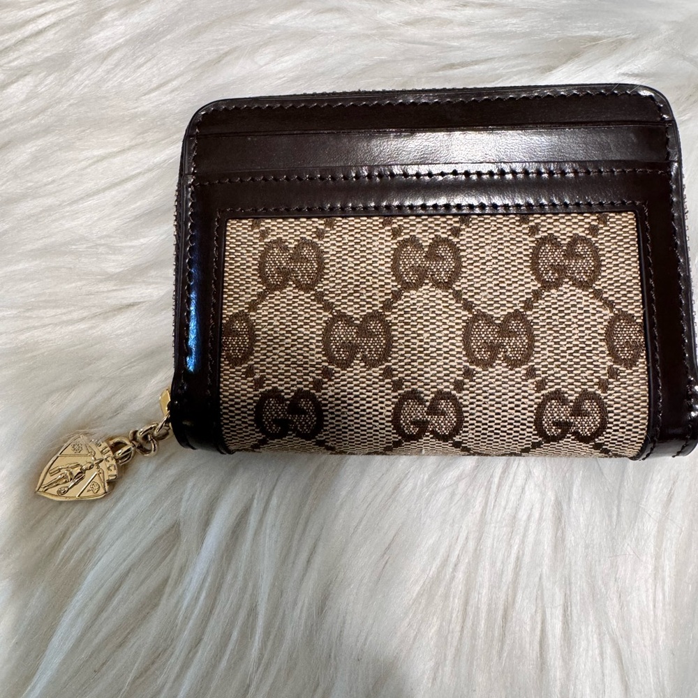 Gucci Patterned Wallet - Picture 9 of 17